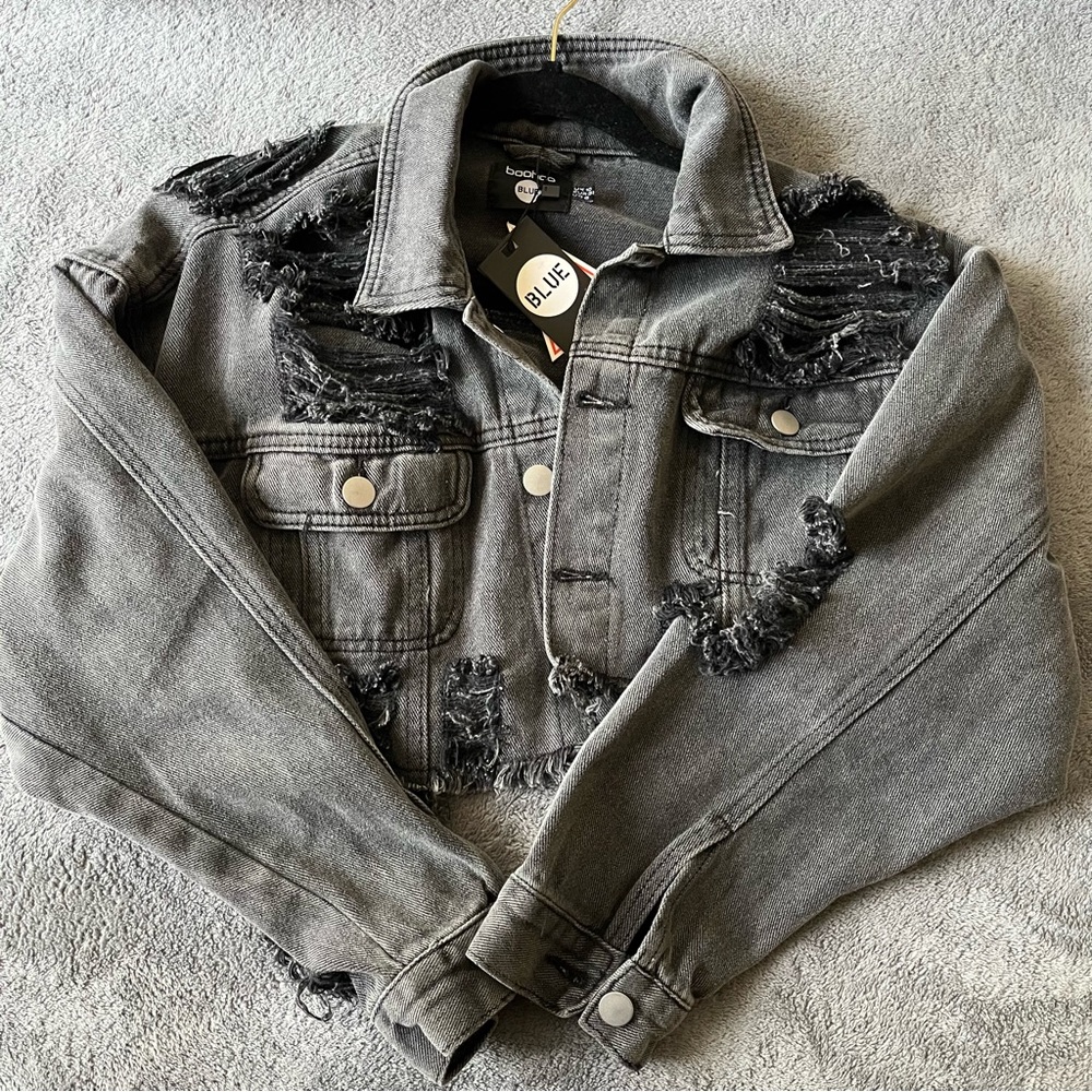 BNWT CROPPED BLACK WASHED DENIM JACKET🖤
